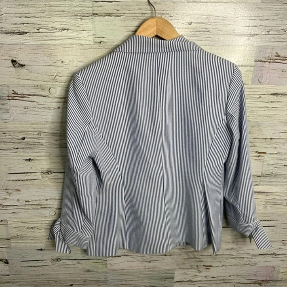 Anne Klein blue striped blazer size small - Picture 9 of 9